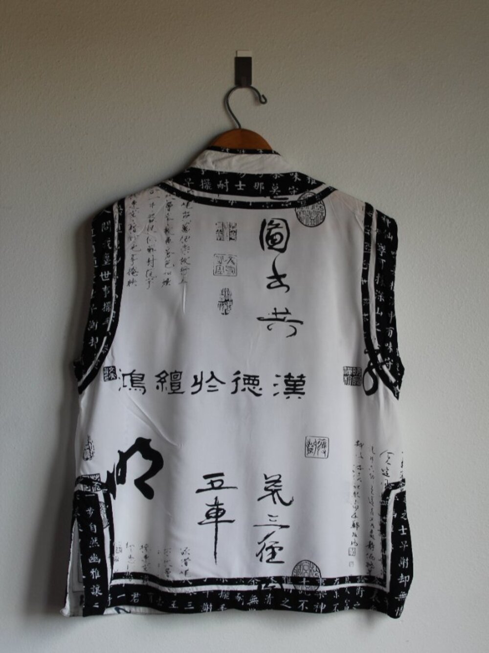 Women's Meng Design Button Up blouse size Medium - Picture 3 of 8
